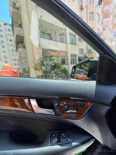 Mercedes C 250-12