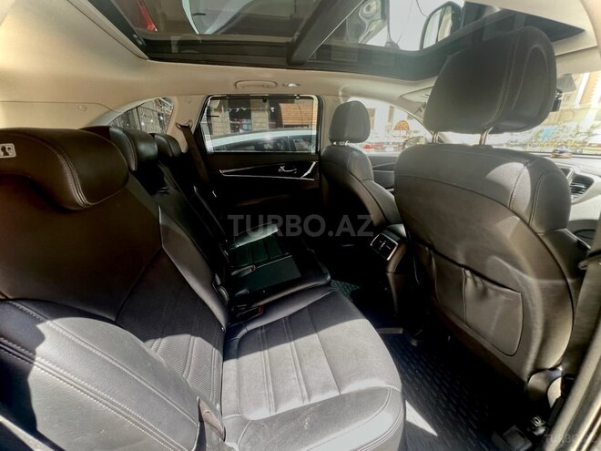 Kia Sorento-10