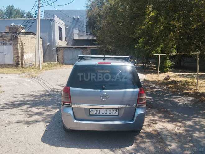 Opel Zafira-4