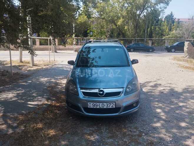 Opel Zafira-1