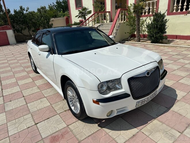 Chrysler 300C-2