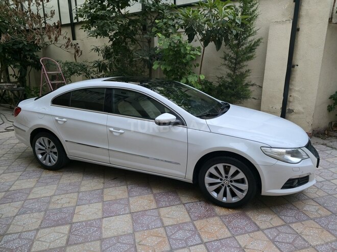 Volkswagen Passat CC-8