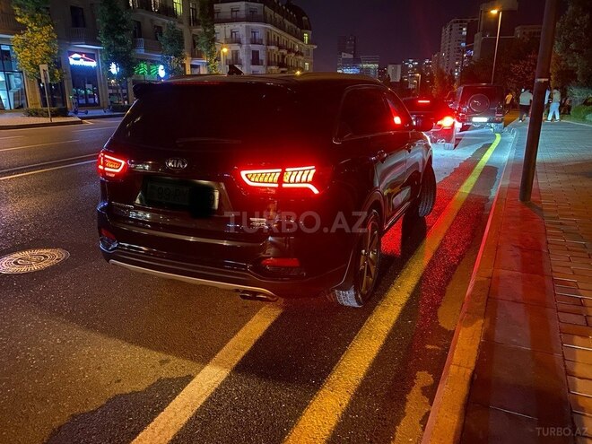Kia Sorento-8