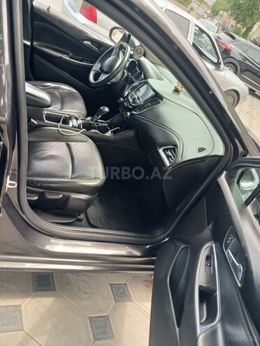 Chevrolet Cruze-11