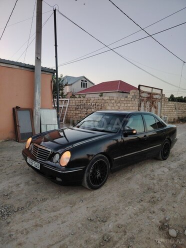 Mercedes E 220 d 2000, 389,000 km - 2.2 l - Sumqayıt