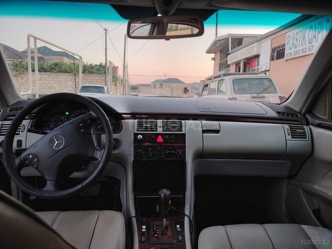 Mercedes E 220 d 2000, 389,000 km - 2.2 l - Sumqayıt