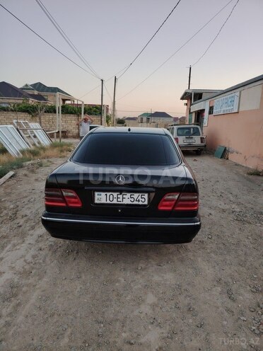 Mercedes E 220 d 2000, 389,000 km - 2.2 l - Sumqayıt