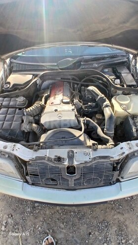 Mercedes C 230 2000, 288,000 km - 2.3 л - Masallı