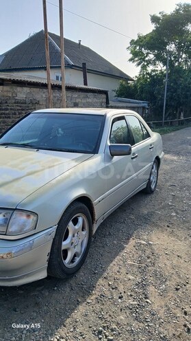 Mercedes C 230 2000, 288,000 km - 2.3 л - Masallı
