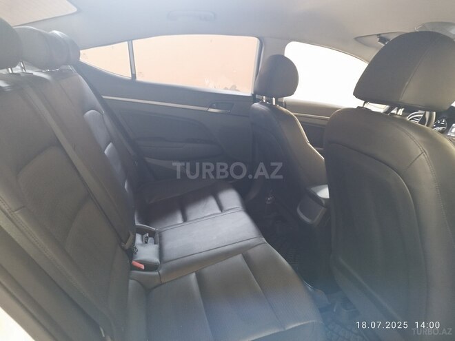 Hyundai Avante 2018, 154,700 km - 1.6 л - Bakı