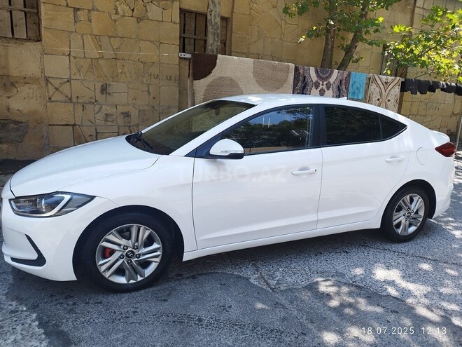 Hyundai Avante 2018, 154,700 km - 1.6 л - Bakı