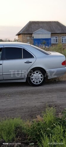 Mercedes E 230 1999, 1,000 km - 2.3 l - Masallı