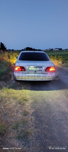 Mercedes E 230 1999, 1,000 km - 2.3 l - Masallı