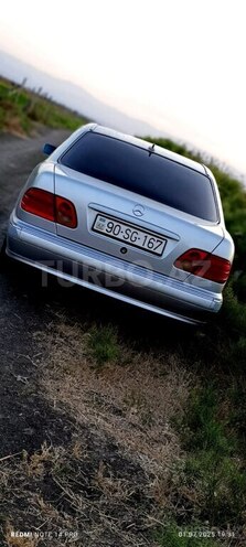 Mercedes E 230 1999, 1,000 km - 2.3 l - Masallı