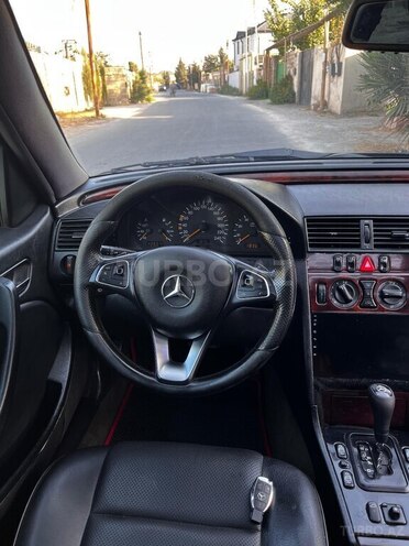 Mercedes C 230 1999, 389,000 km - 2.3 l - Bakı