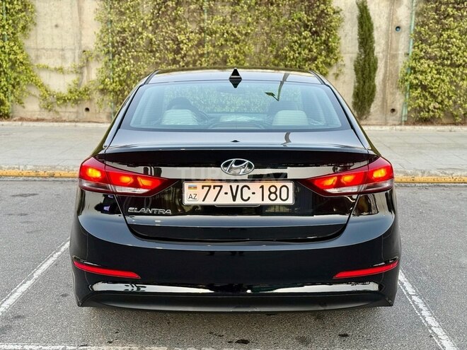 Hyundai Elantra 2016, 95,000 km - 2.0 l - Bakı