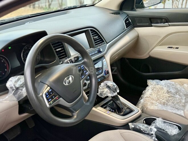 Hyundai Elantra 2016, 95,000 km - 2.0 l - Bakı
