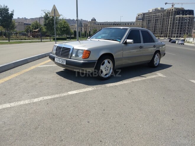 Mercedes E 250 1993, 567,000 km - 2.5 l - Bakı