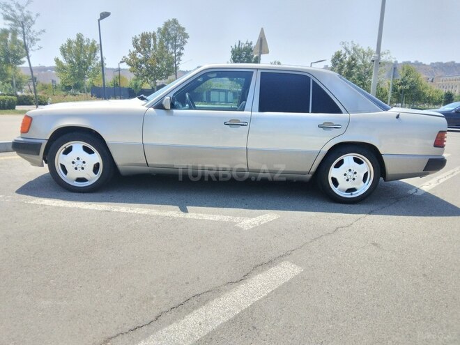 Mercedes E 250 1993, 567,000 km - 2.5 l - Bakı