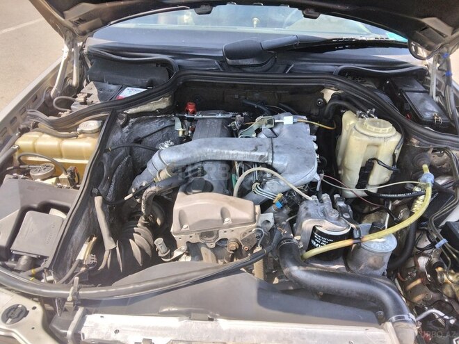 Mercedes E 250 1993, 567,000 km - 2.5 l - Bakı