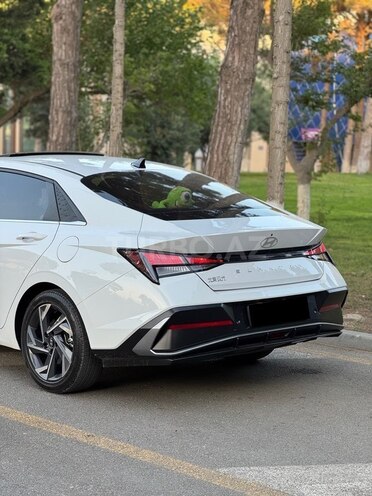 Hyundai Elantra 2024, 19,500 km - 1.6 l - Bakı