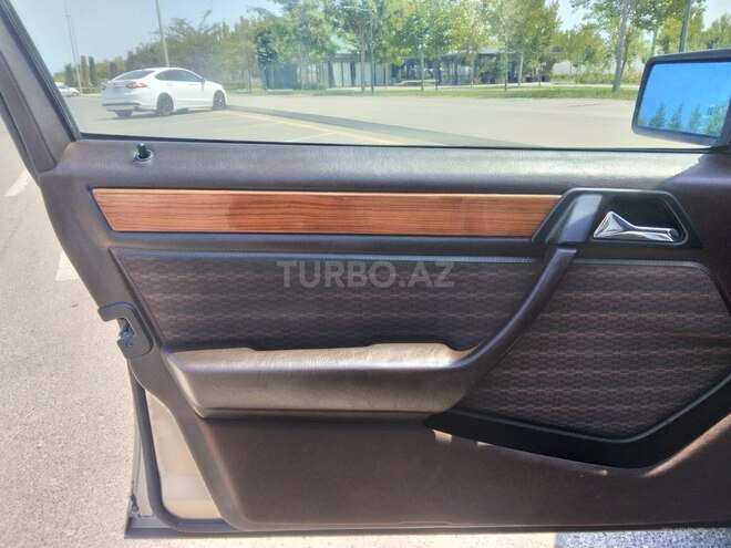 Mercedes E 250 1993, 567,000 km - 2.5 l - Bakı