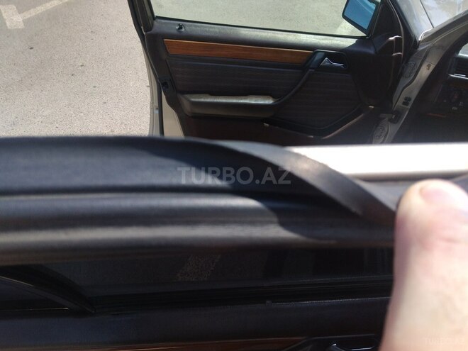 Mercedes E 250 1993, 567,000 km - 2.5 l - Bakı