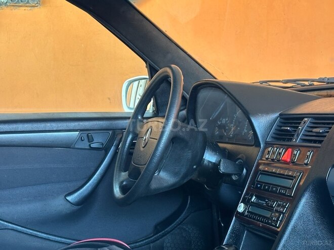 Mercedes C 230 1998, 322,000 km - 2.3 l - Bakı