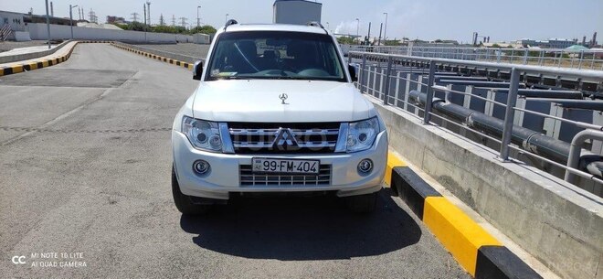 Mitsubishi Pajero-1