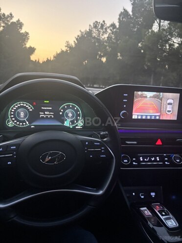Hyundai Sonata-16
