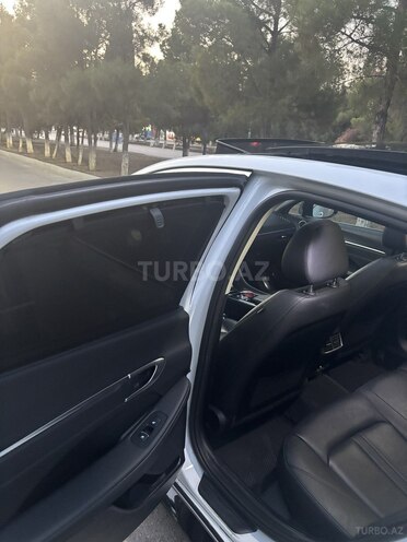 Hyundai Sonata-15