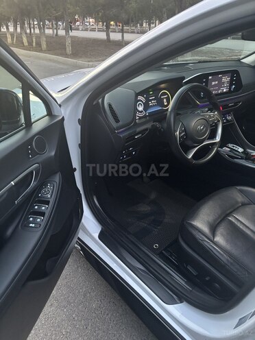 Hyundai Sonata-14