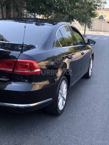 Volkswagen Passat 2014, 185,000 km - 1.8 л - Bakı