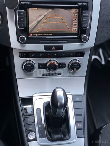 Volkswagen Passat 2014, 185,000 km - 1.8 л - Bakı