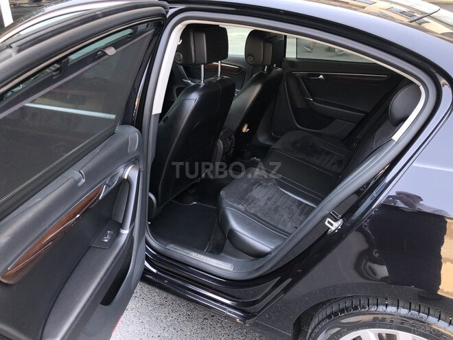 Volkswagen Passat 2014, 185,000 km - 1.8 л - Bakı