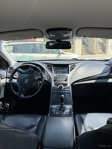 Hyundai Grandeur 2015, 240,000 km - 2.2 l - Şamaxı
