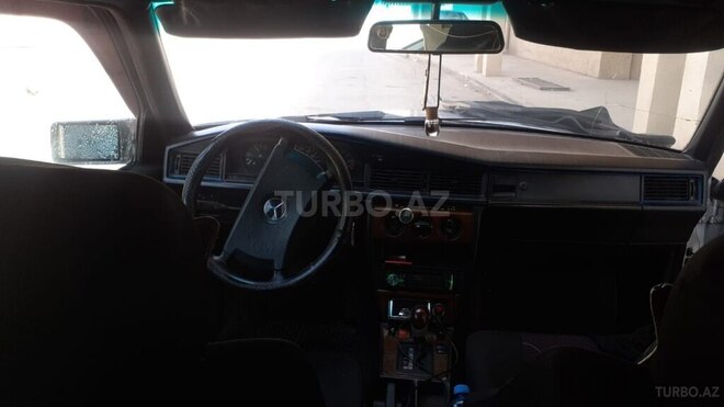 Mercedes 190 1991, 265,860 km - 2.0 l - Salyan