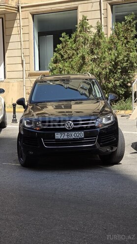 Volkswagen Touareg-1