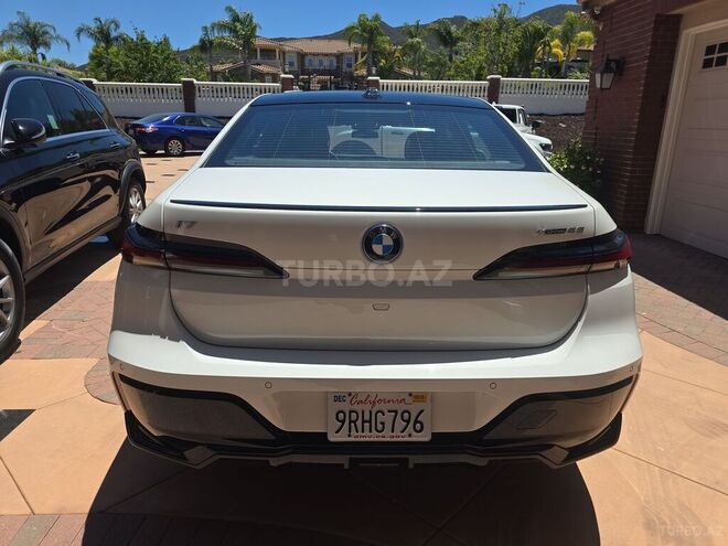 BMW i7 2024, 8,684 km - 0.0 l - Bakı