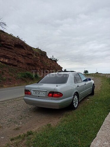 Mercedes E 240 1998, 334,000 km - 2.4 l - Bərdə