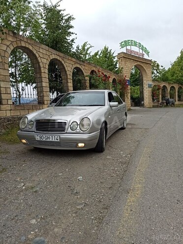 Mercedes E 240 1998, 334,000 km - 2.4 l - Bərdə