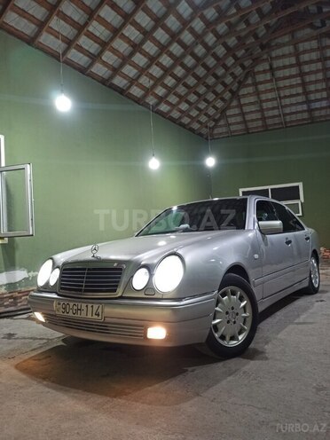 Mercedes E 240 1998, 334,000 km - 2.4 l - Bərdə