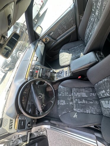 Mercedes E 230 1997, 371,738 km - 2.3 л - Xırdalan