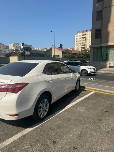 Toyota Corolla 2015, 131,000 km - 1.6 l - Bakı