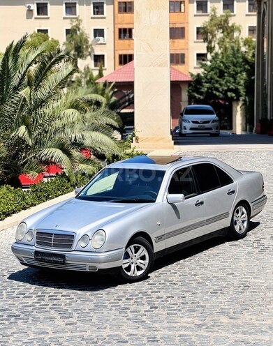 Mercedes E 240 1999, 315,000 km - 2.4 l - Bakı