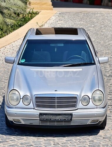 Mercedes E 240 1999, 315,000 km - 2.4 l - Bakı