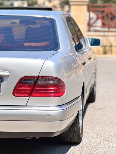 Mercedes E 240 1999, 315,000 km - 2.4 l - Bakı