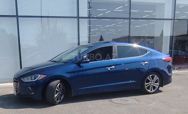 Hyundai Elantra-4