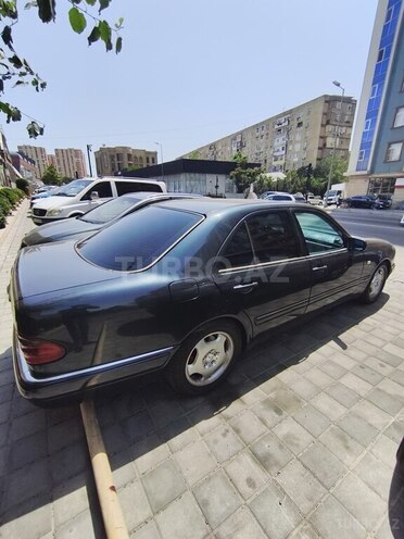 Mercedes E 240 1998, 450,000 km - 2.4 l - Bakı