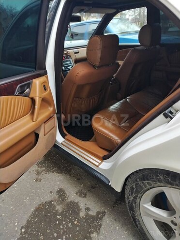 Mercedes E 230 1997, 350,000 km - 2.3 l - Quba